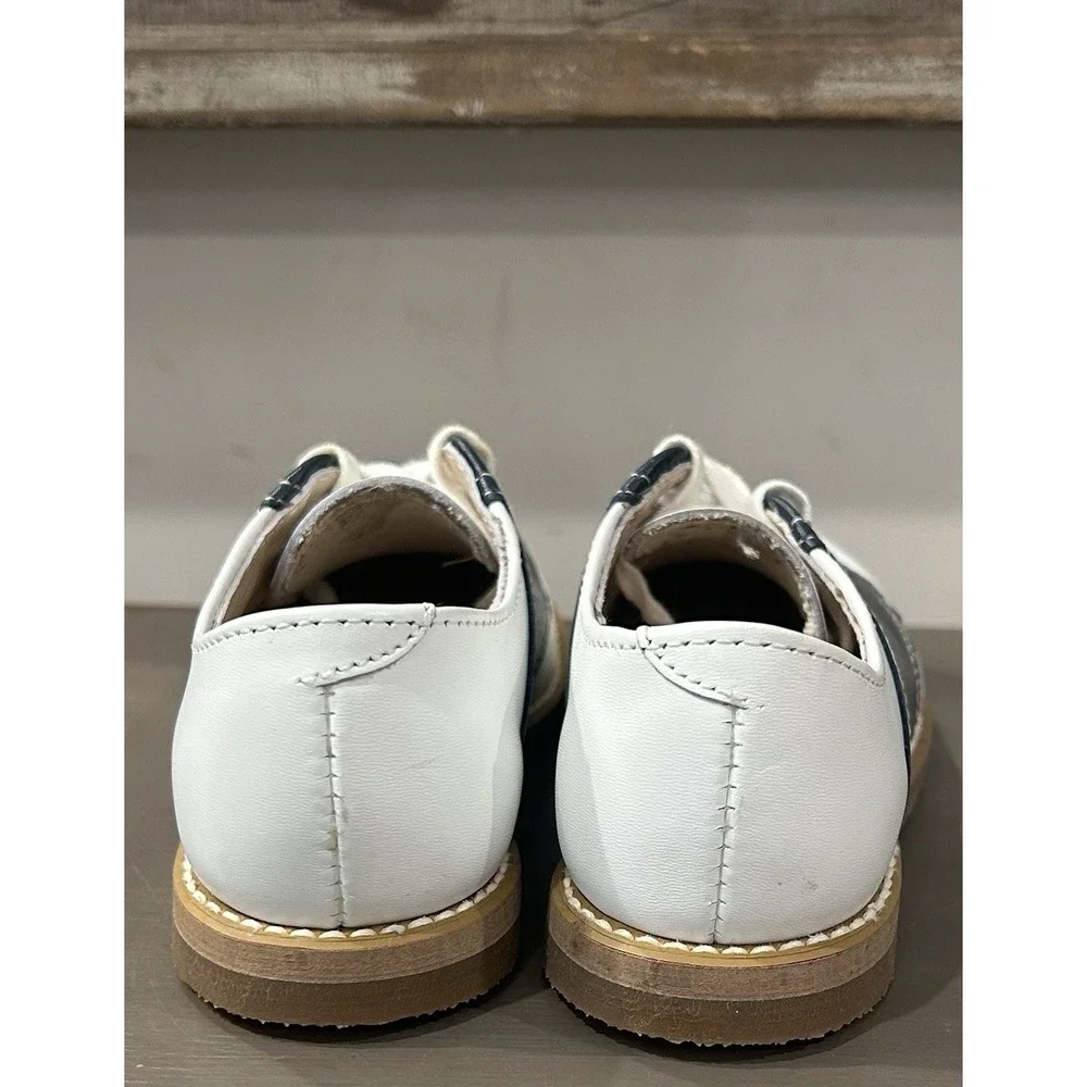 Buster Brown classic two